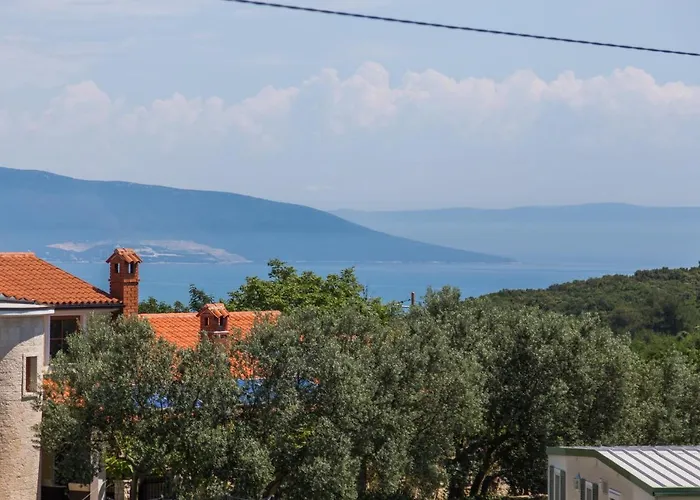 Kuca Za Odmor Aurora Feriehus Kavran